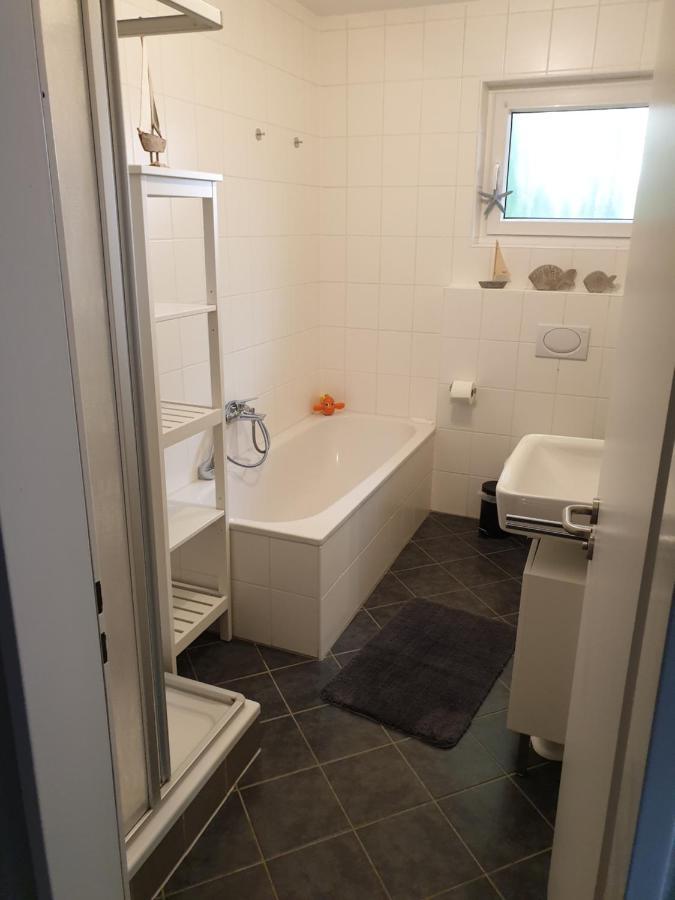 Ferienwohnung Voelker, Wenige Schritte Zum Meer, Wlan, 3 Sz, Kinder Geeignet, Sackgasse, Horumersiel - Nordsee, Erdgeschoss Schillig Exterior photo